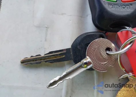 1993 Honda Accord 10Th Anniversary z USA, uszkodzony, nr VIN 01HGCB7695PA18833